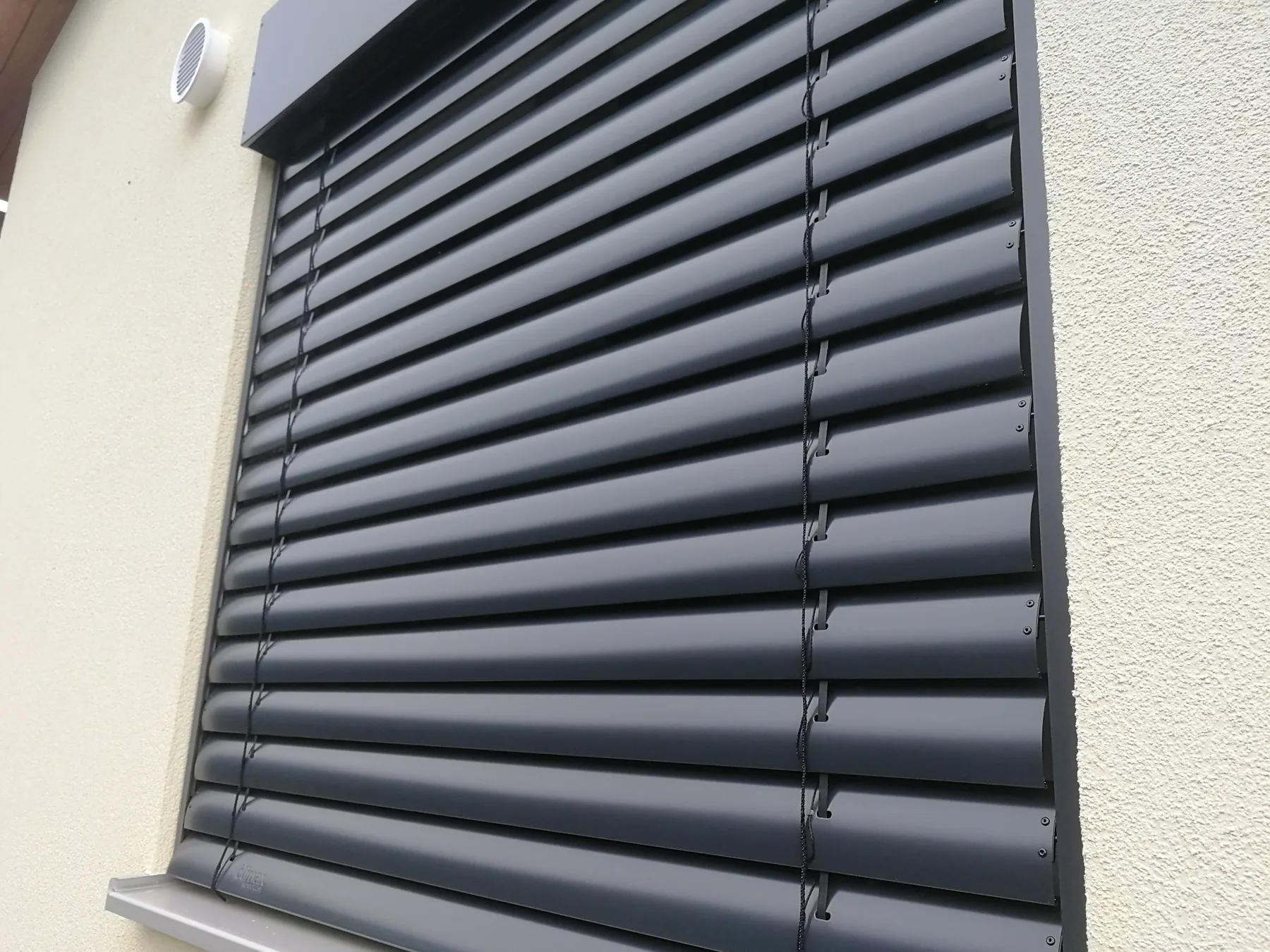 Venkovní žaluzie – detail provedení